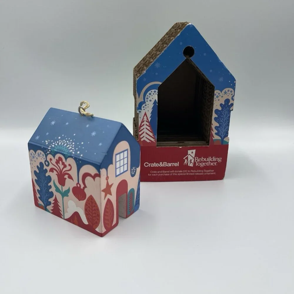 2015 Crate & Barrel Kate Forrester Wooden House Christmas Ornament Hearts & Home